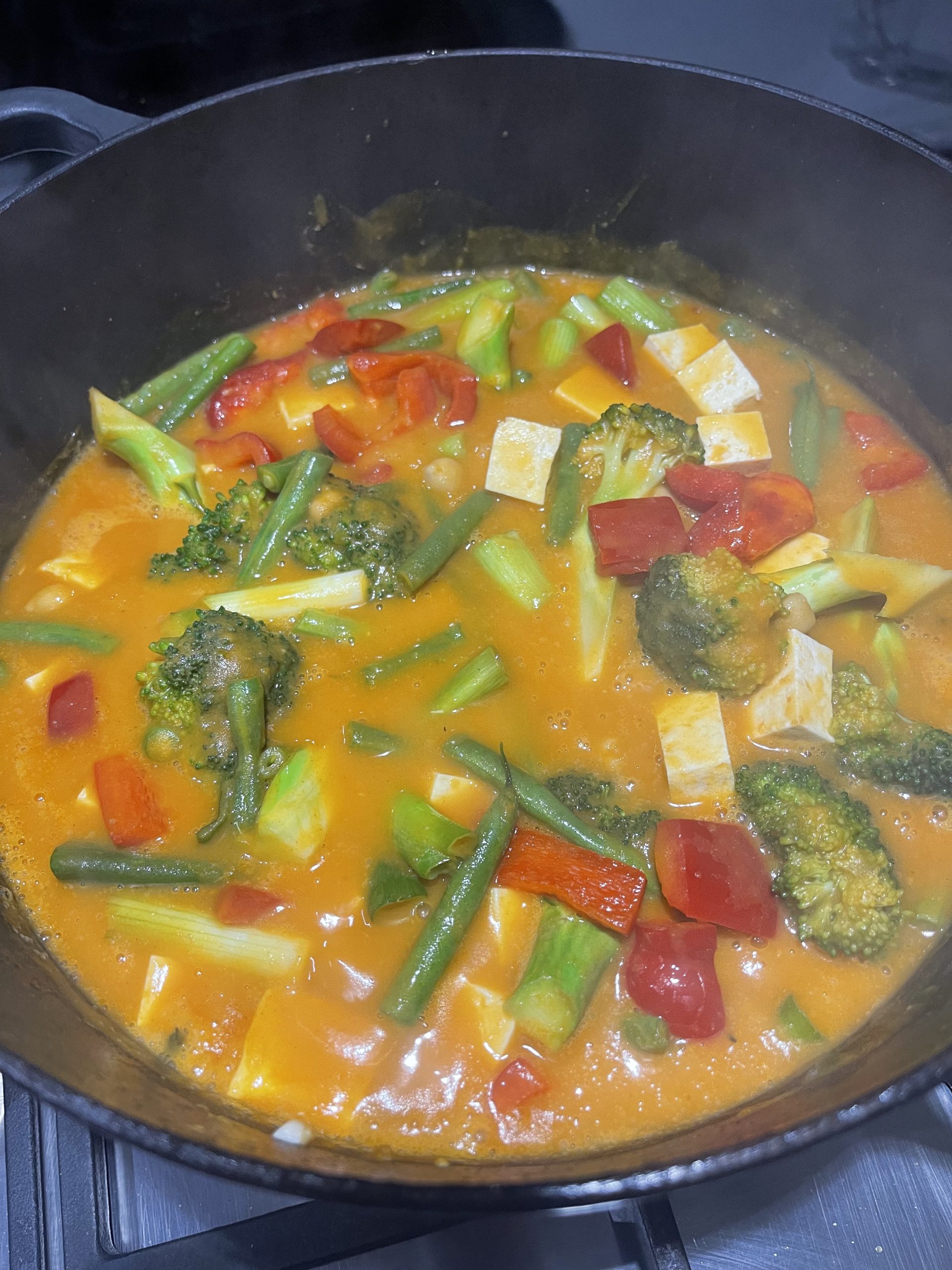 Healthy Mumma Sweet Potato and Chickepea Curry